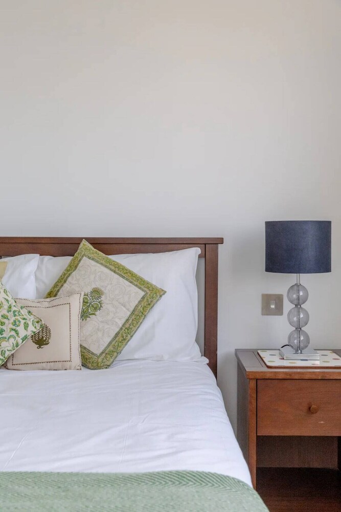 2BD Flat Overlooking the River Thames! - Greenwich
