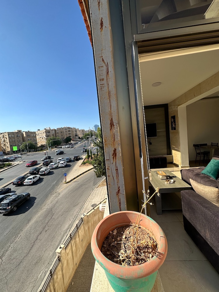 Charming Amman Apartment With Electric Heating & Pool Access