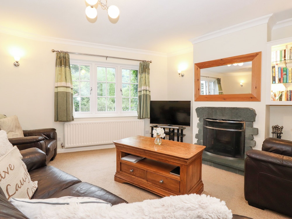 Holly Cottage