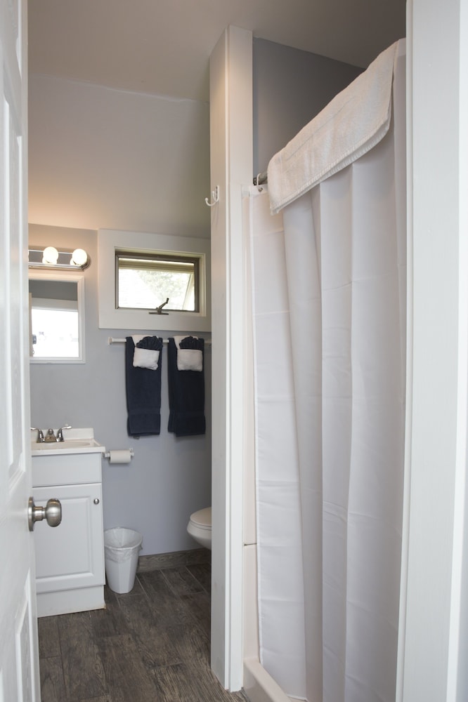 Drakes Island Resort - Property Image 39