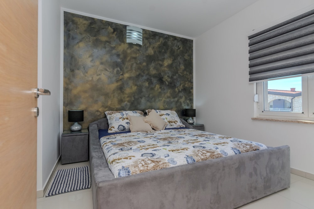 Apartments Mavracic