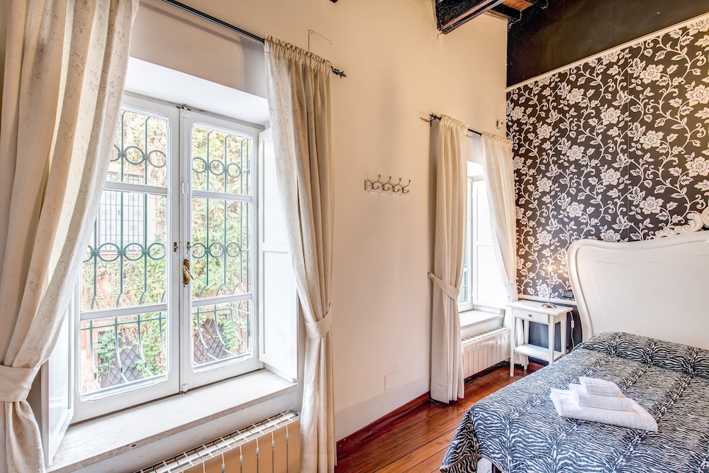 The House In Trastevere