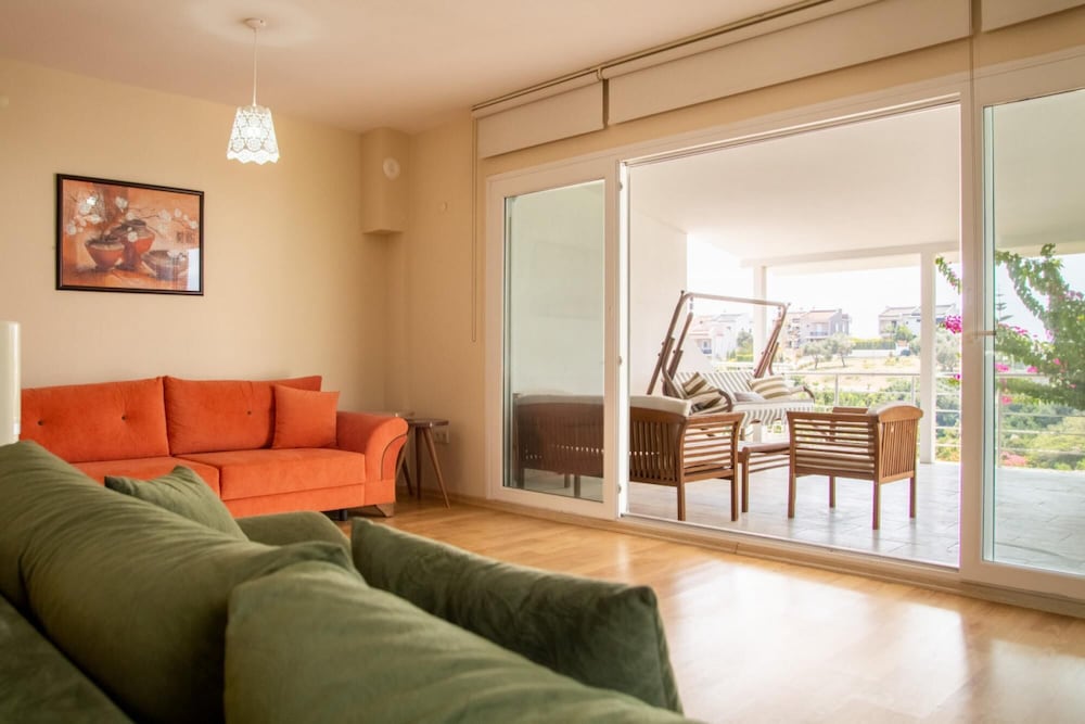 Peaceful House With Refreshing Terrace in Cesme view 5