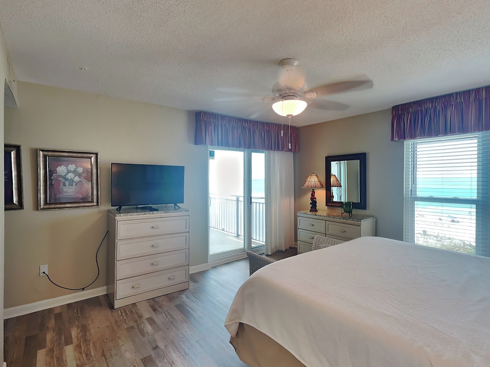 Emerald Isle #400 by Southern Vacation Rentals
