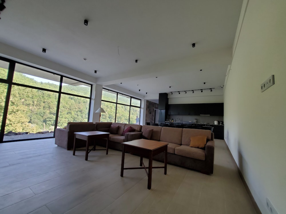 The Whispering Oaks Retreat