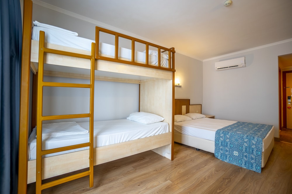 Calido Sol Hotel
