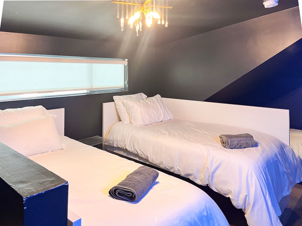 Ultimate 10br Group Getaway6min to Rainey Street