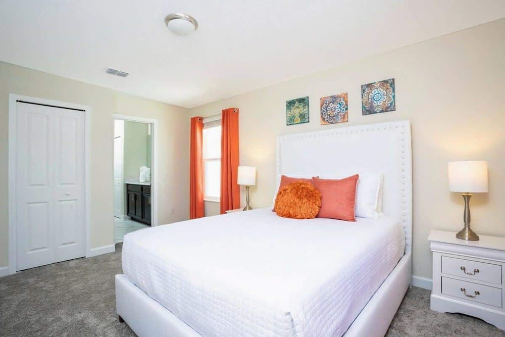 Spacious 7BR w Pool Spa Game Room Near Disney