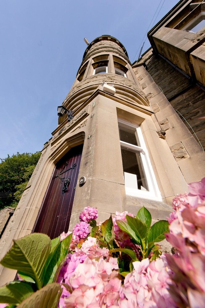 Hope Valley Vacations - YHA Eyam - Hostel - Property Image 10