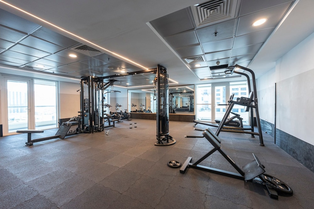 Cozy 1-bedroom Apartment for 4 in Dubai Marina