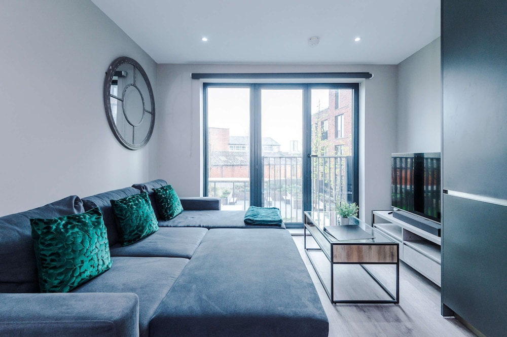 Stylish City Centre Apartment