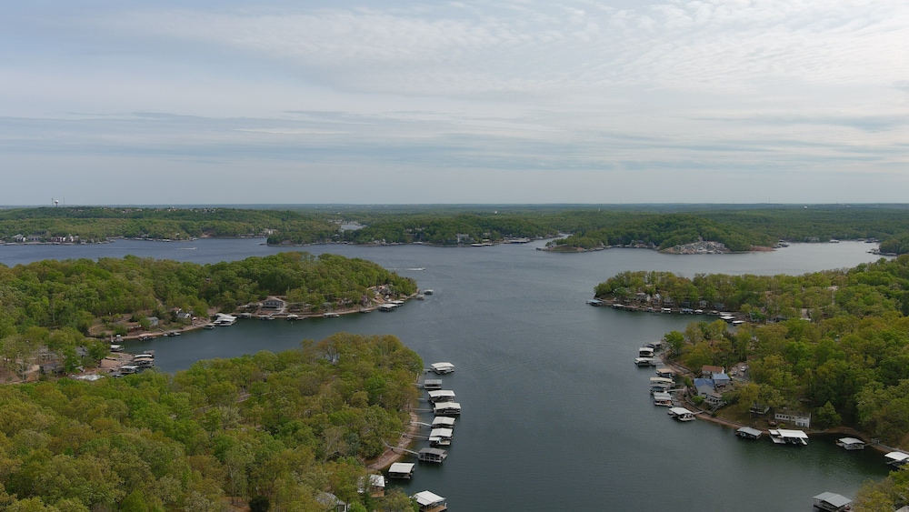 Cove Front, Kayak, Pedal Boat, and Nearby Restos