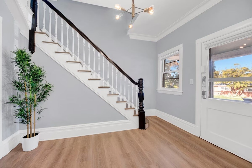 Elegant Hideaway with Free Parking