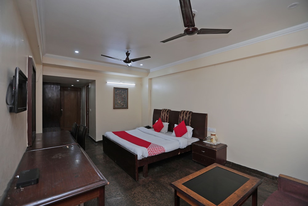 OYO 29807 Hotel The City Heart