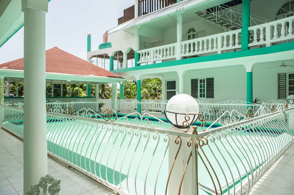Diamond Villas and Suites