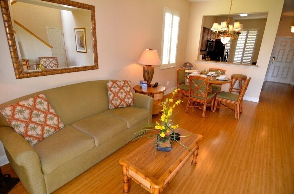 3500cal Stunning Town Home In Regal Plams view 3