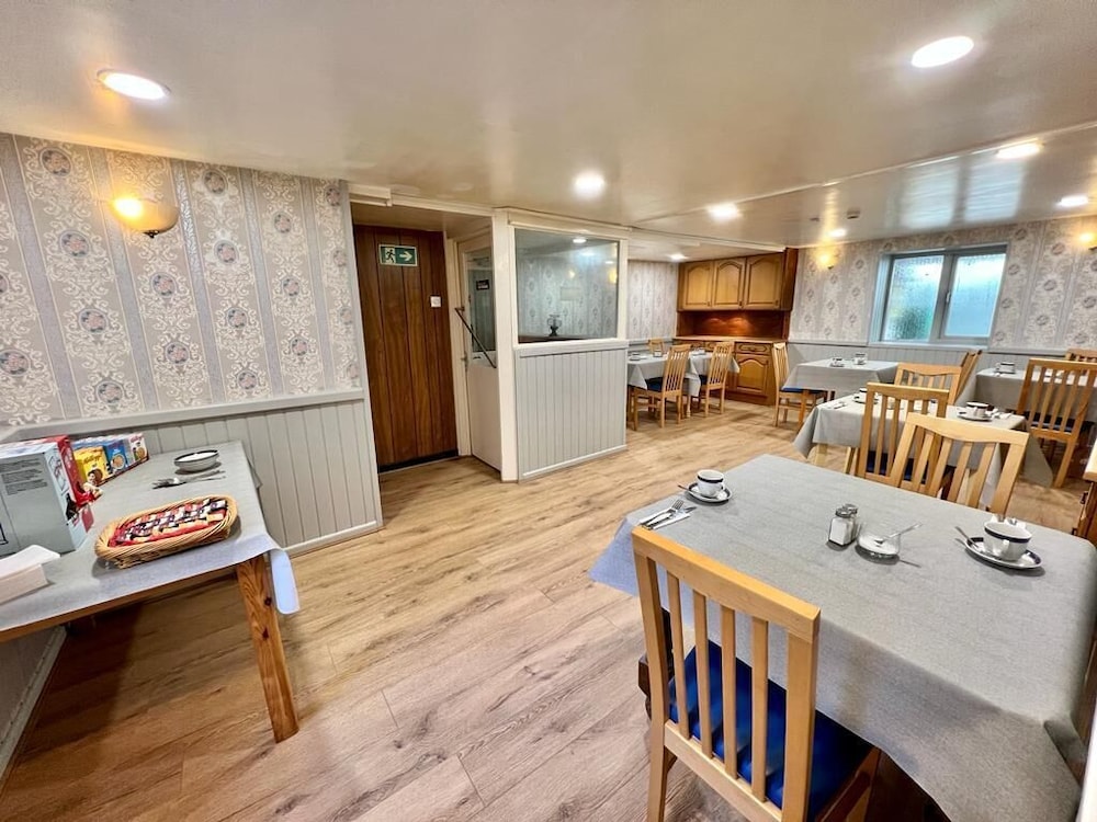 gwesTY Guest House