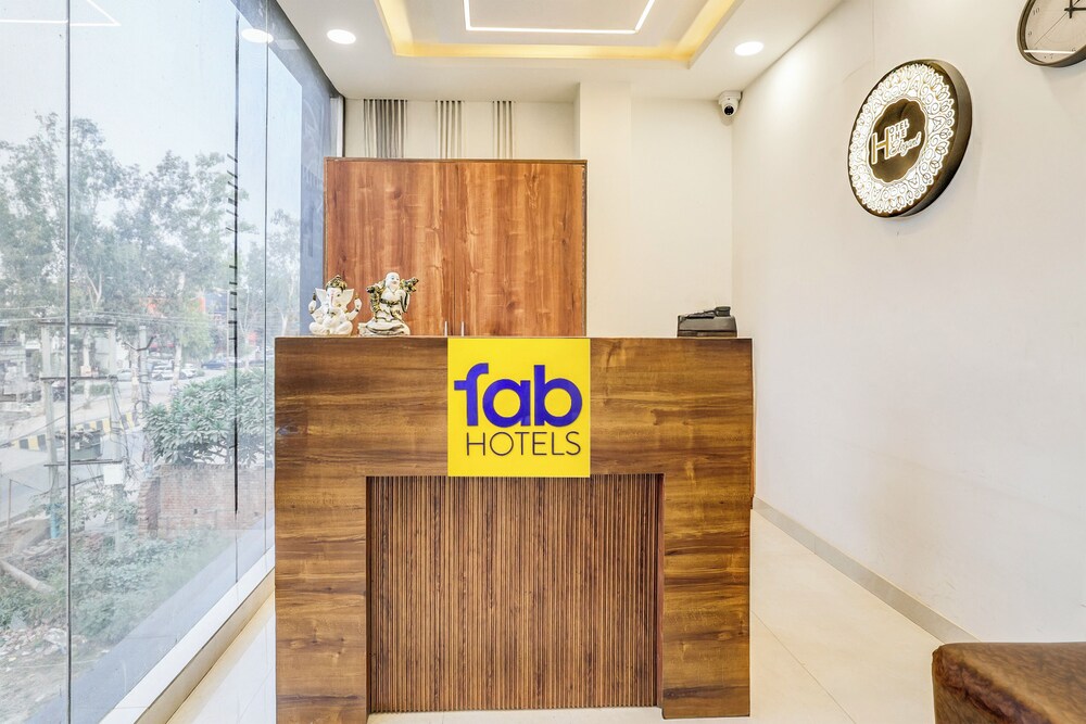 Fabhotel The Elegant