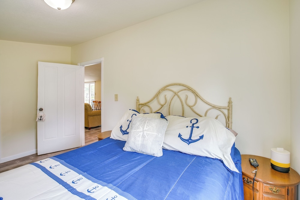 Grand Lake Cabin w/ Private Dock in St Marys!