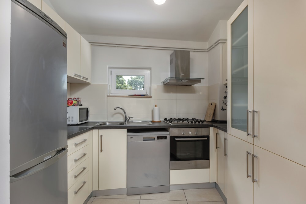 Quiet Garden Apartment Kostrena