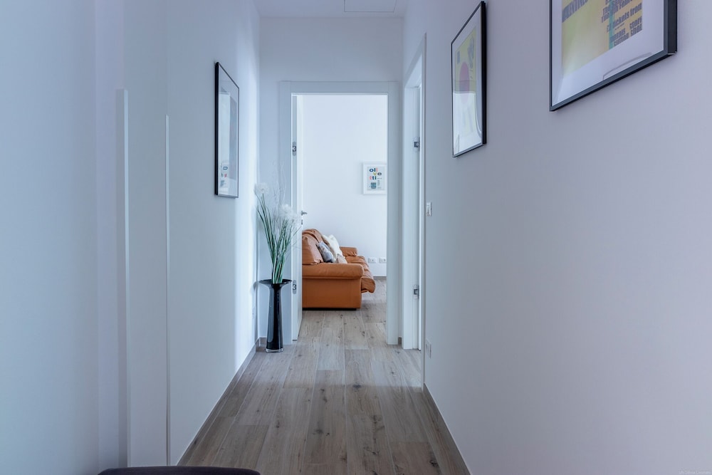 HouSmart Donato Creti 75