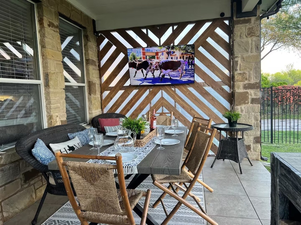 Austin Charm Home by The Key Rentals
