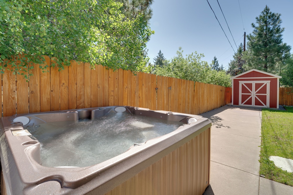 5 Mi to Northstar Resort! Family Home w/ Hot Tub