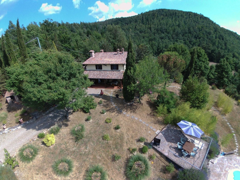 Peaceful Tuscan Escape w/ Pool view 3