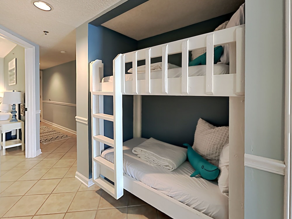 Tradewinds by Southern Vacation Rentals