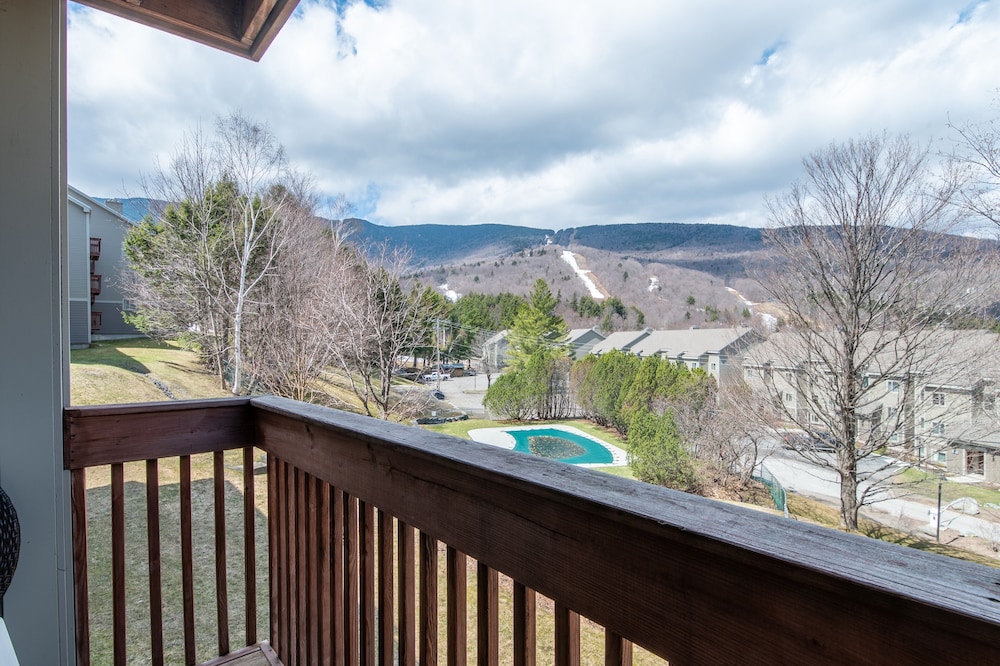 100 Snow Creek 2 Bedroom Condo