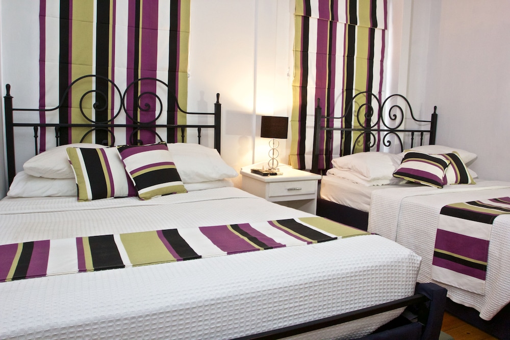 Forty Winks Inn