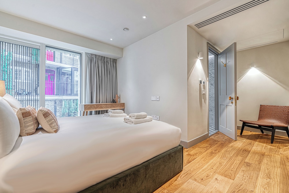 Luxury flats near Big Ben and London Eye