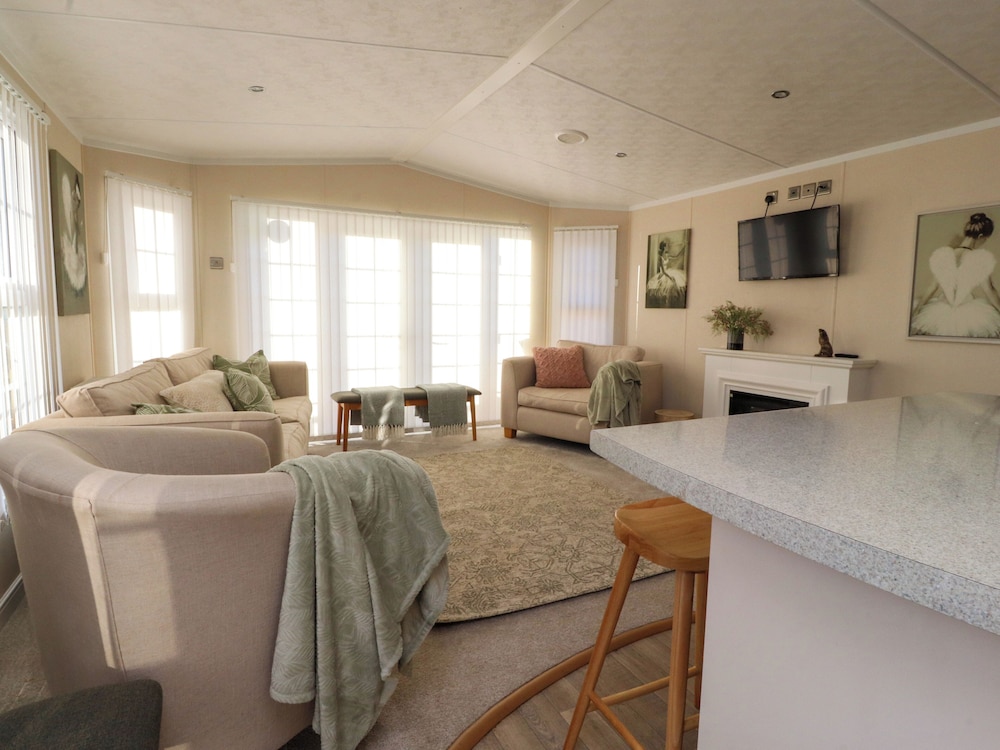 2 Willow Way