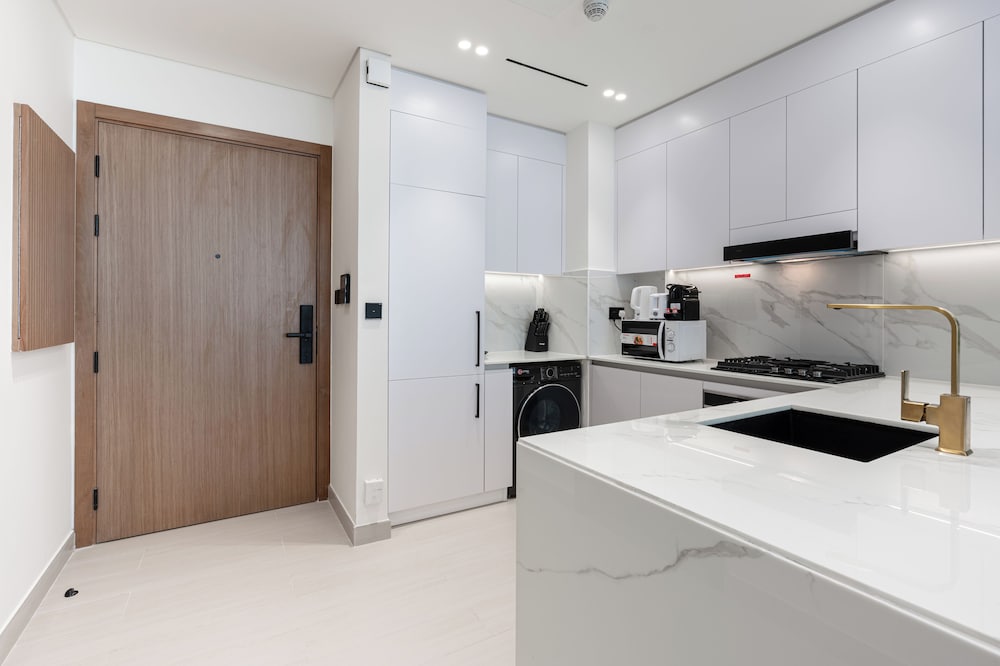 Binghatti Amber Residences- JVC