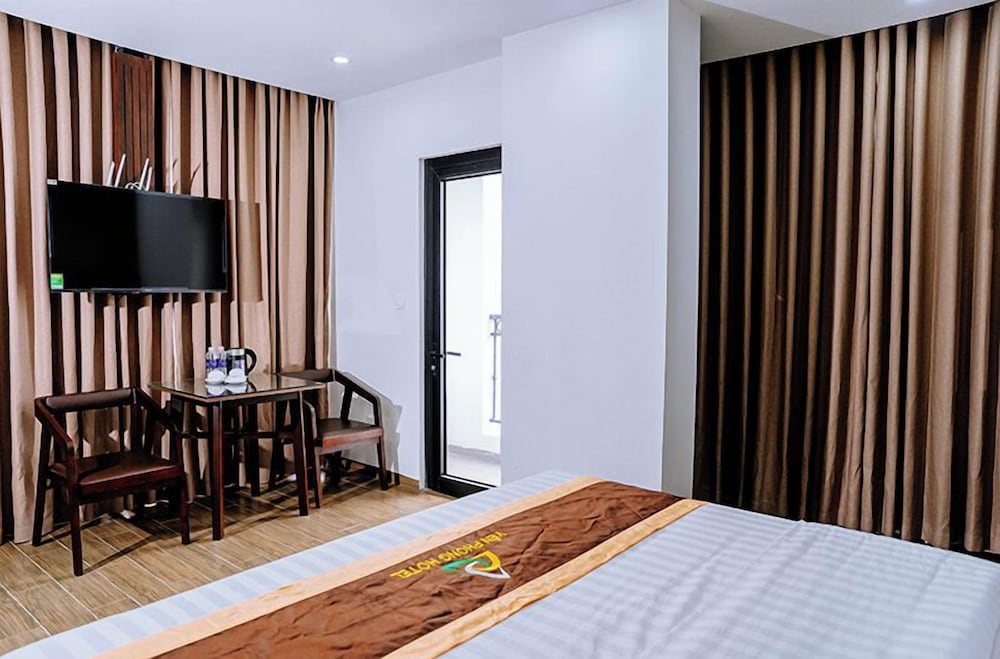Văn Lâm Hotel