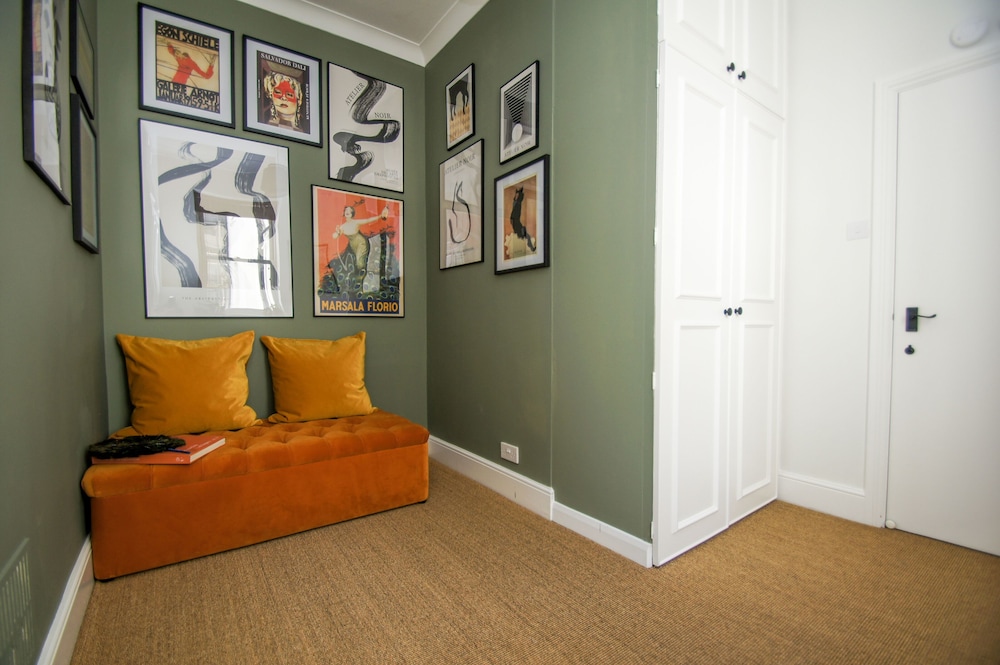 Waterloo Apartment