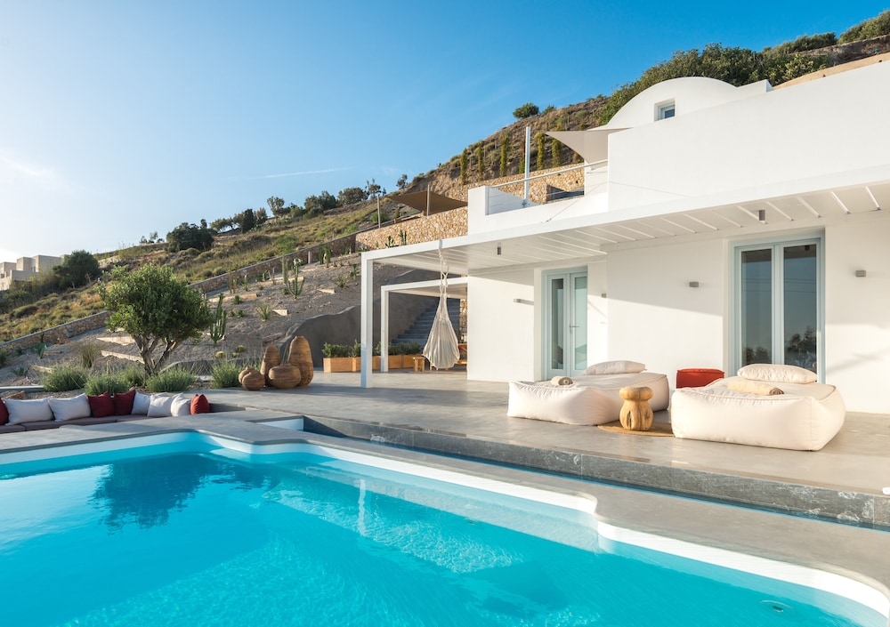 Santorini Heights