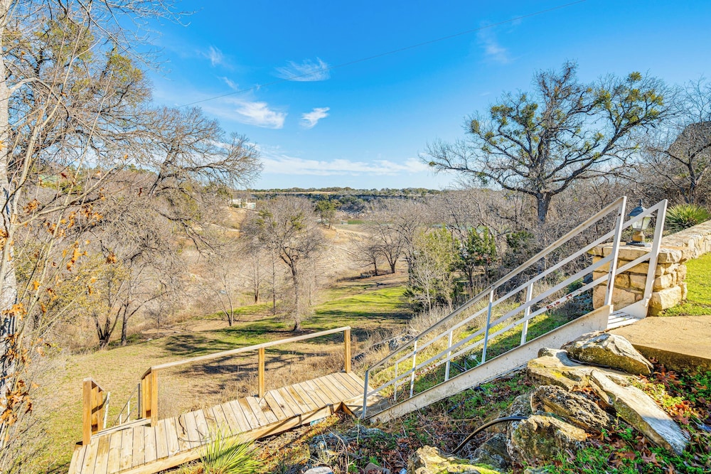 Hill Country Retreat w/ Lake View, Deck & Balcony