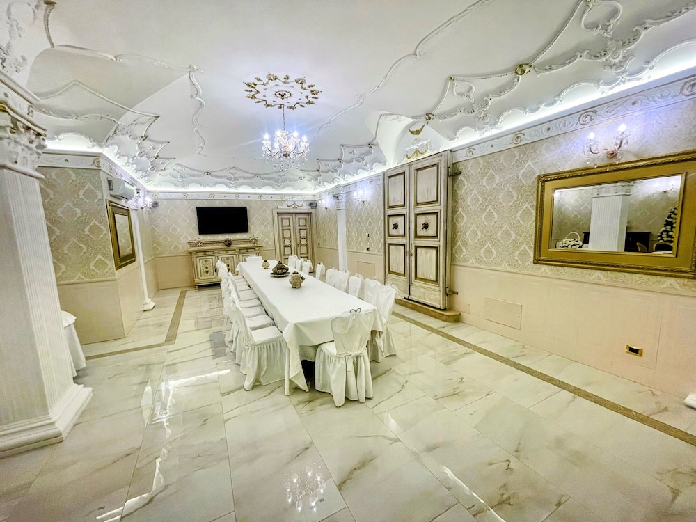 meeting & event spaces