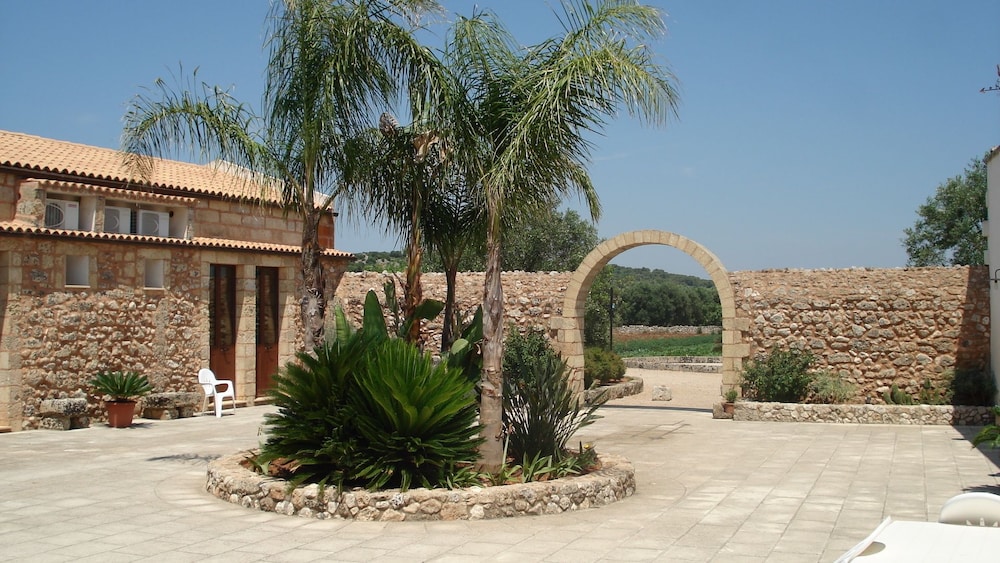 Azienda Agrituristica Masseria La Verna