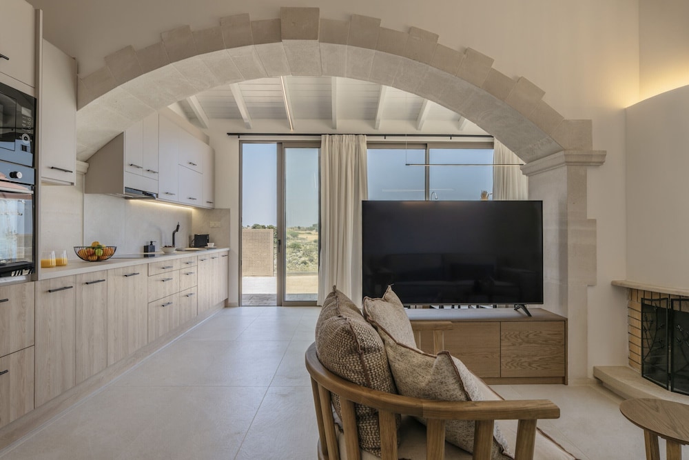 Luxury Villa Maximus - With Private Heated Pool