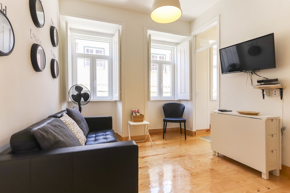 Bairro Alto Bright by Homing