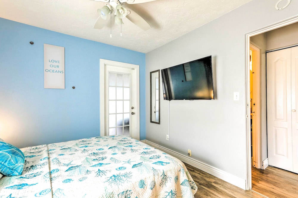 Miscellaneous Market Vacations - 'ocean Breeze Oasis' w/ Boat Dock  Slip on Canal! - Property Image 3