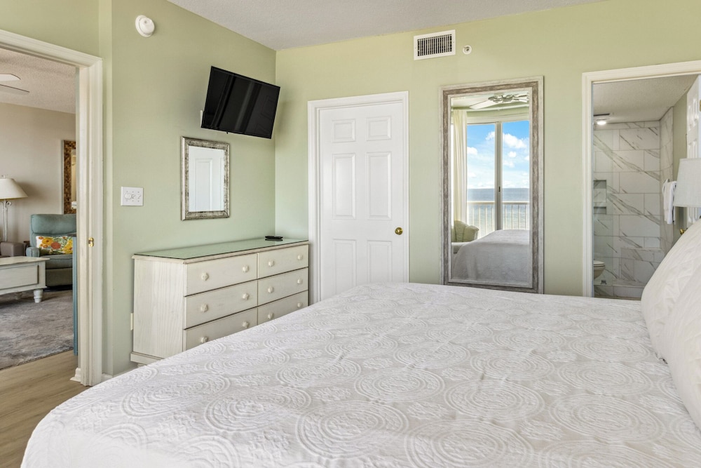 Emerald Key by Southern Vacation Rentals