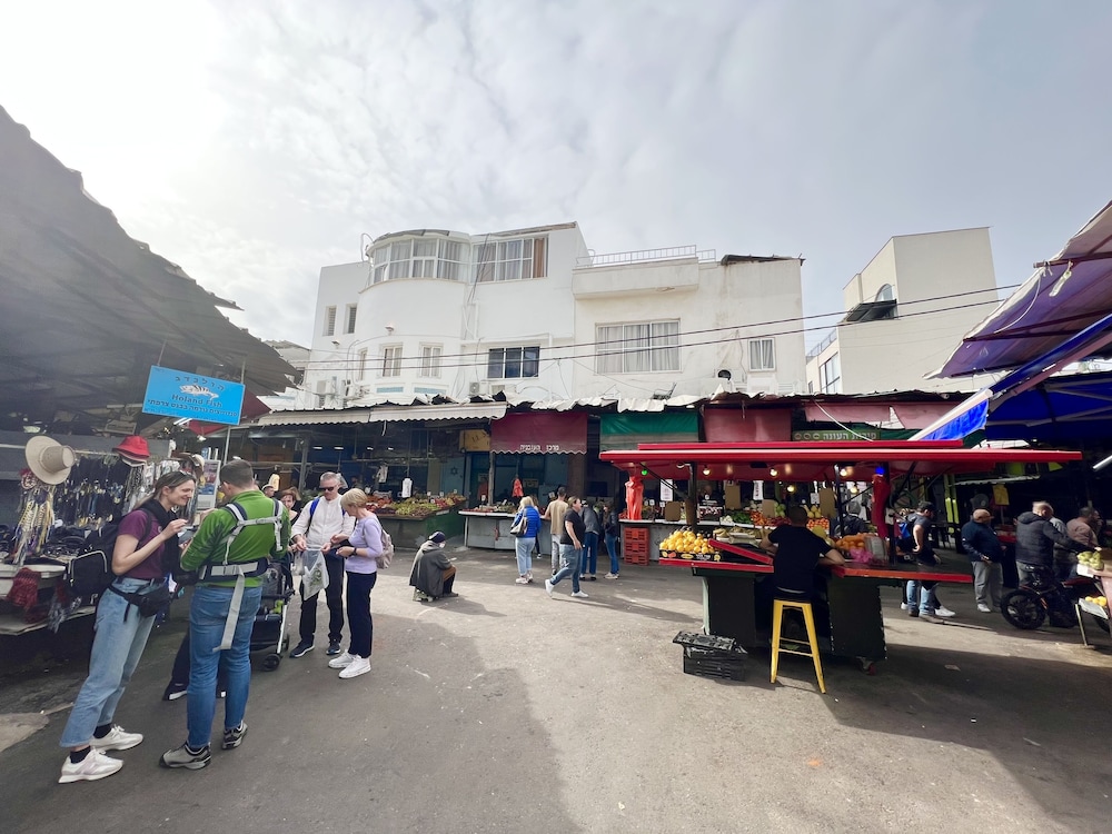 Ha-Carmel Market Apartment
