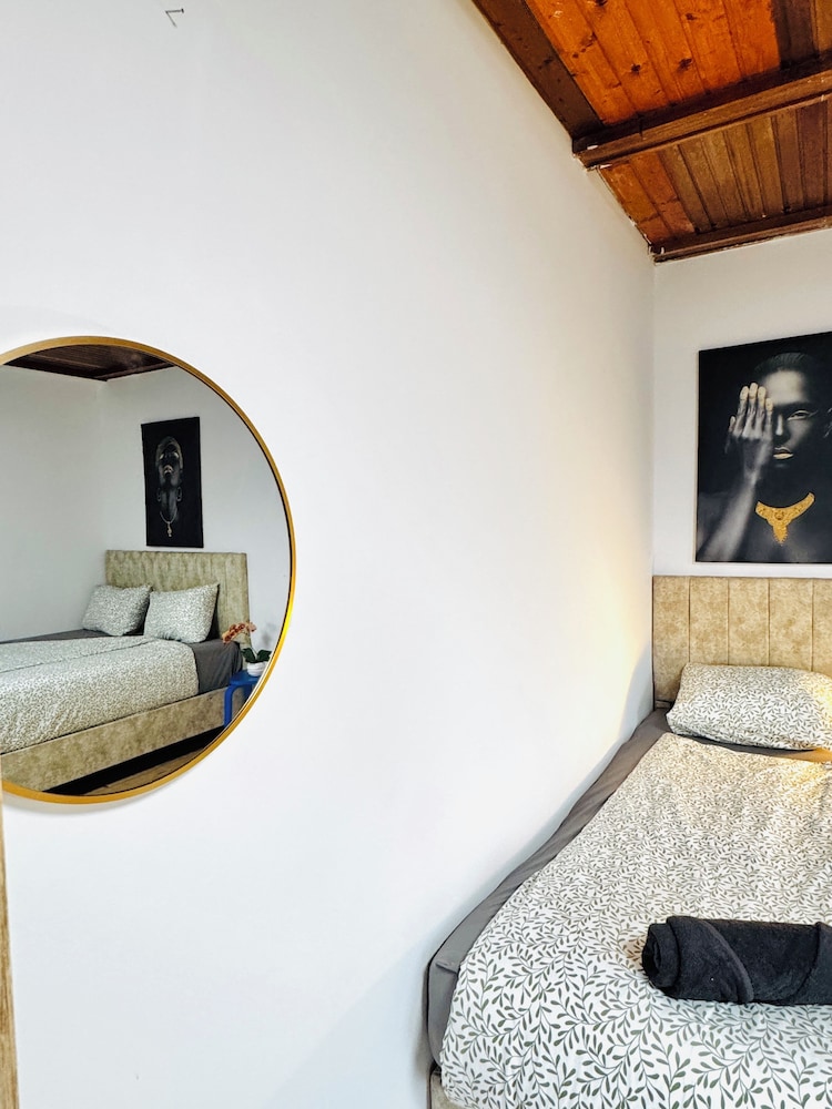Spacious Budget Home Garden Stay