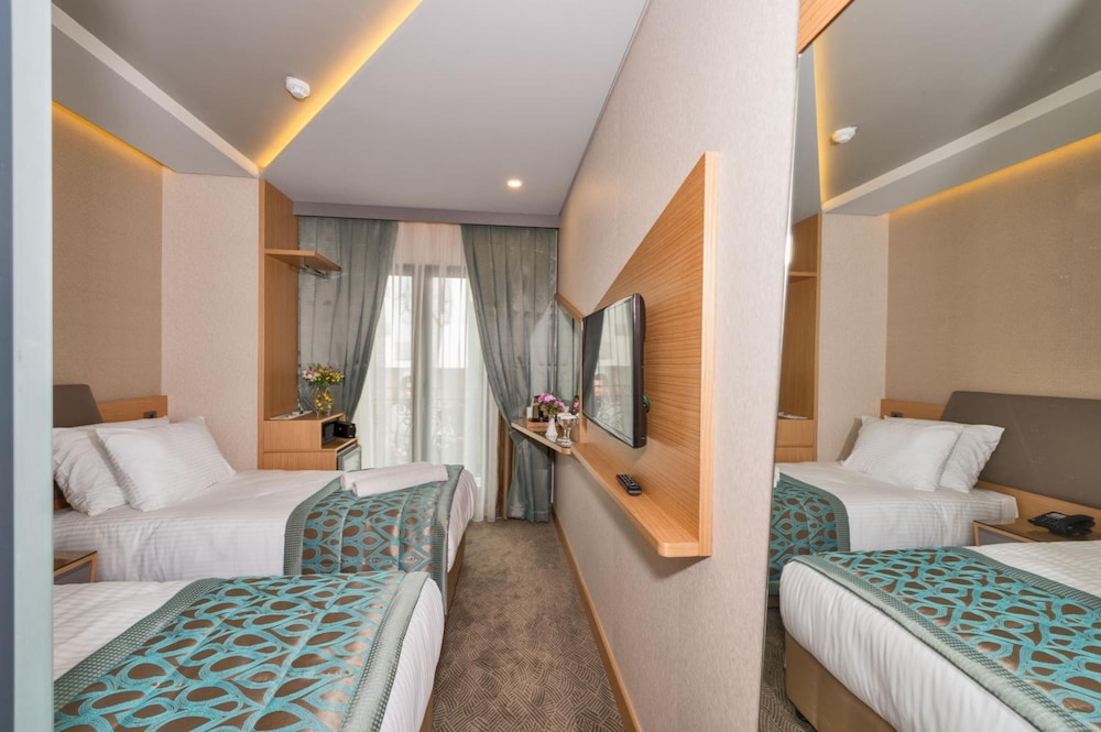 Genova Hotel - Image 45