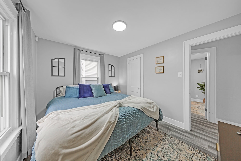 Pet-friendly 4br Near Kennywood & Pittsburgh 4 Bedroom Home
