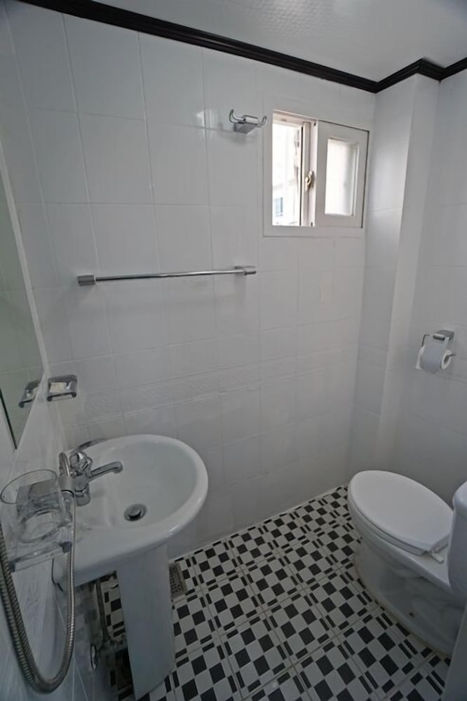 710 Guest house Yellow