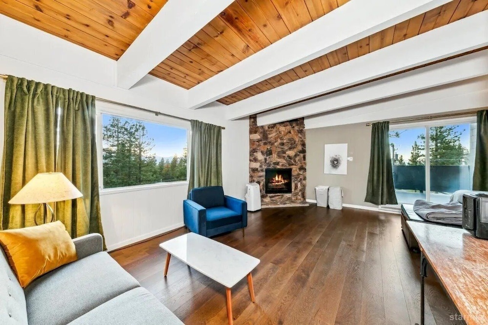 3748 Terrace Drive 5 Bedroom Home